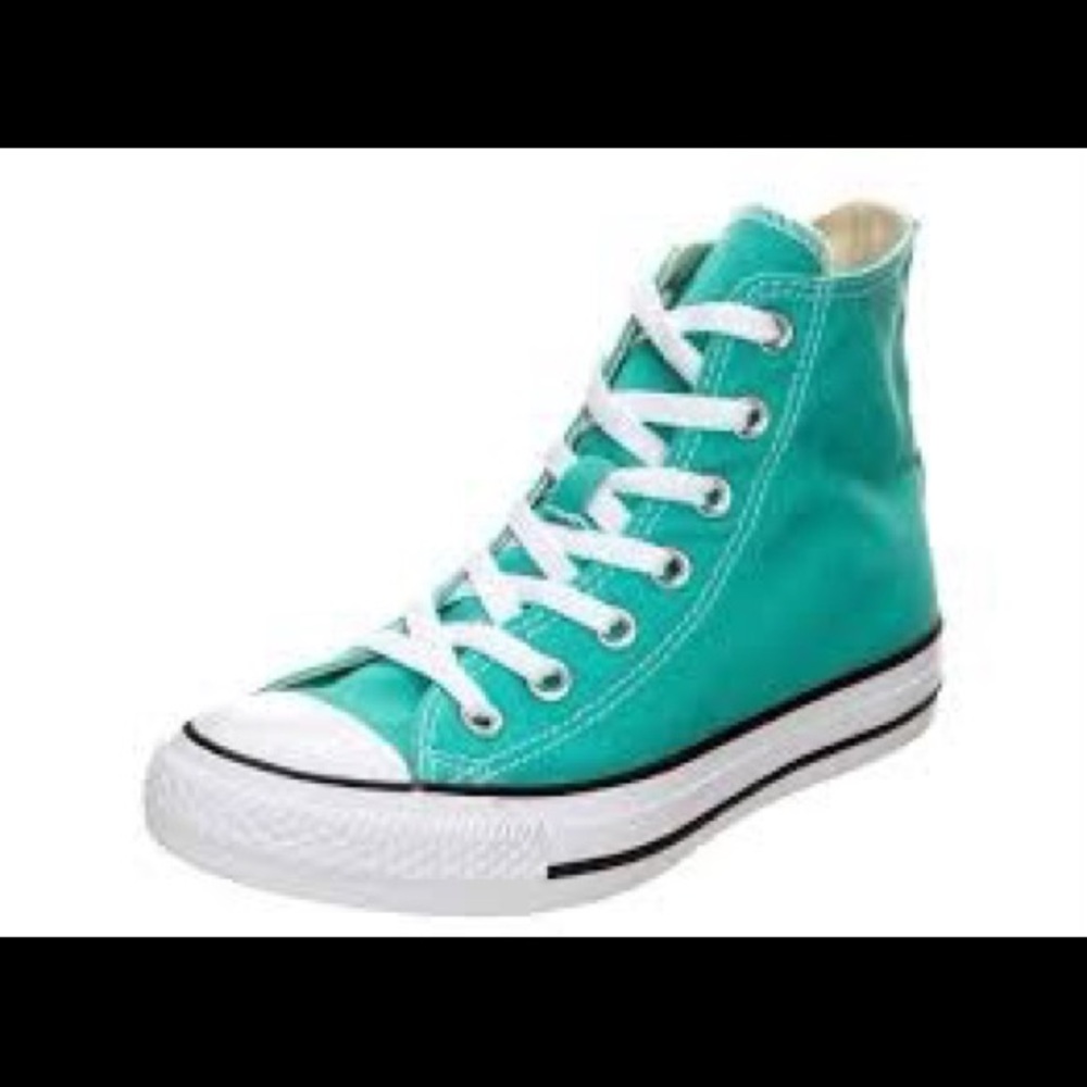 Turquoise converse!